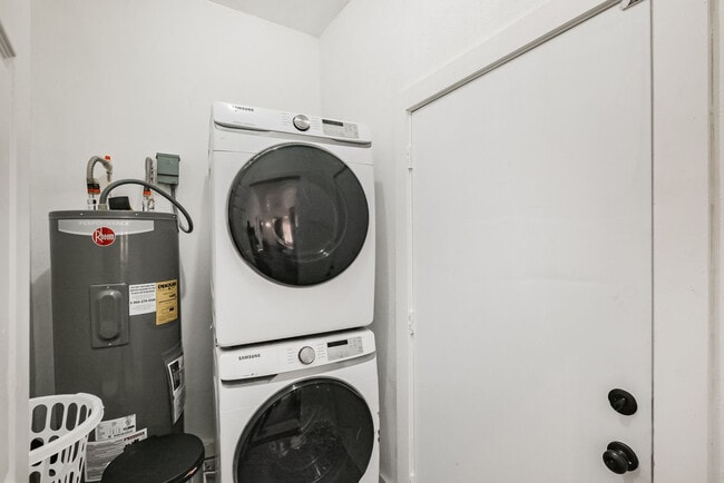 Building Photo - 3309 Webster St