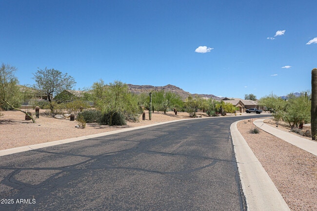 Building Photo - 2318 N Boulder Mountain