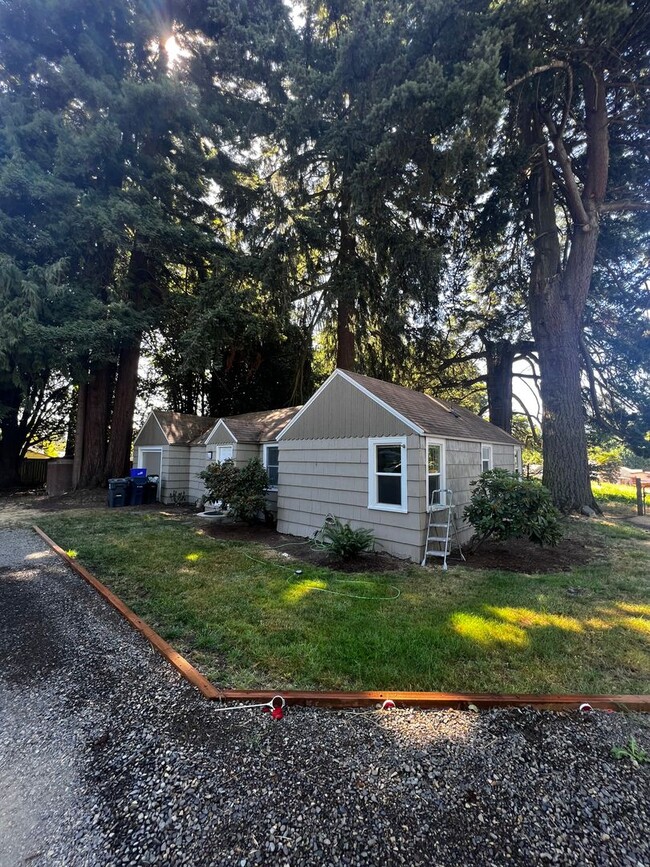 Primary Photo - 2-Bedroom 1-Bathroom Cottage