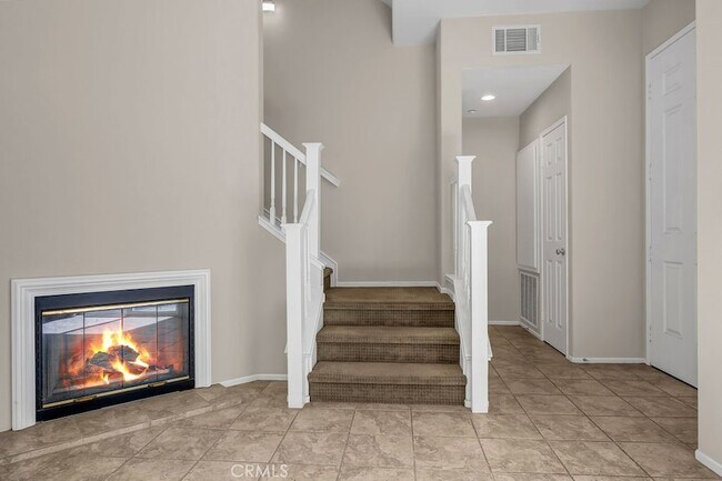 Building Photo - 210 Timberwood