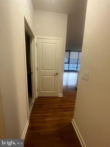 Building Photo - 401 Race St