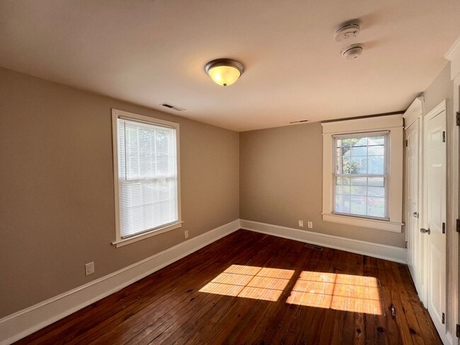 Building Photo - Charming 3BD, 2BA Durham Home with Large Yard Located Only 5 Minutes from Downtown Durham