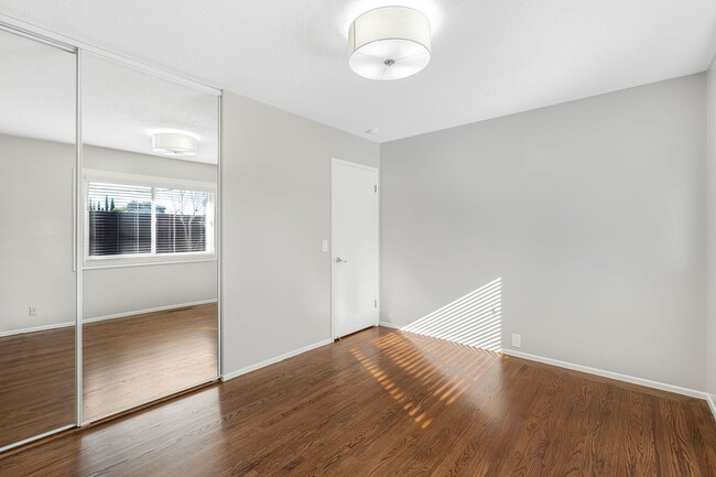 Building Photo - Spacious 4BR/3BA Home in Top-Rated School District!