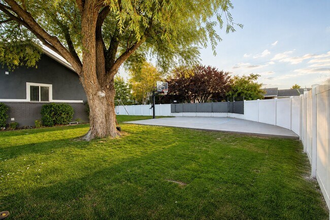 Building Photo - 4291 Campden Dr