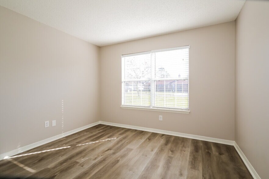 Building Photo - 7748 Collins Ridge Blvd