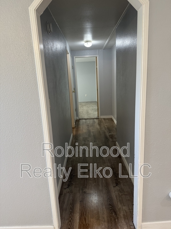 Building Photo - 300 Rustic Dr