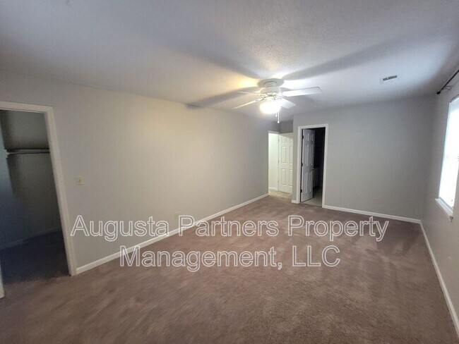 Building Photo - 4768 Red Leaf Ct