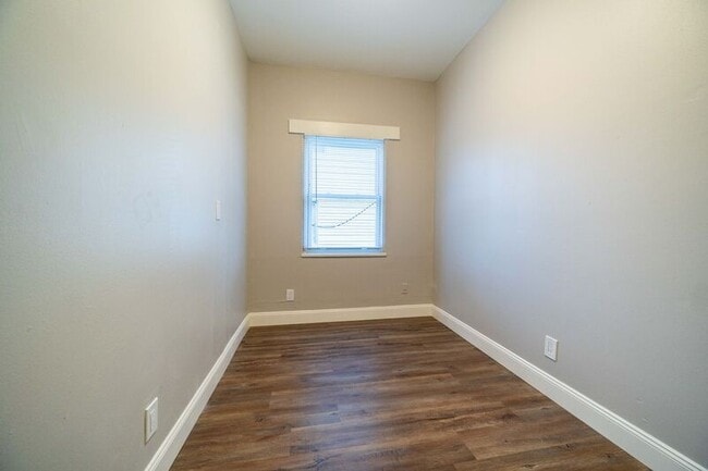 Building Photo - 3334 Maize Rd