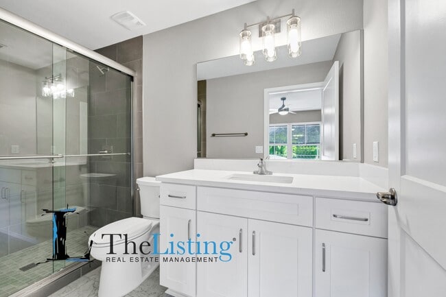 Building Photo - 39 SE 15th Terrace