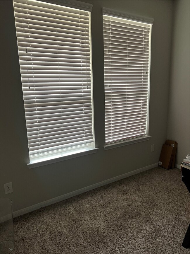 Building Photo - 12662 Barclay Ter Dr