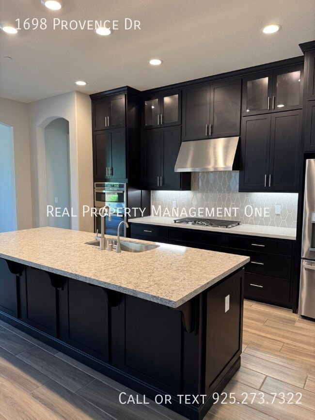 Building Photo - 1698 Provence Ln