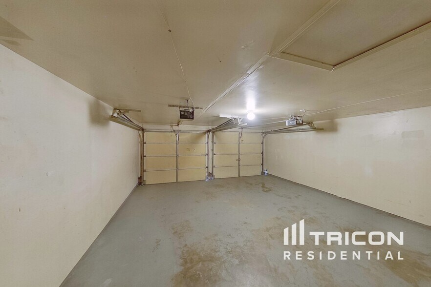 Building Photo - 4931 Darrow Ln