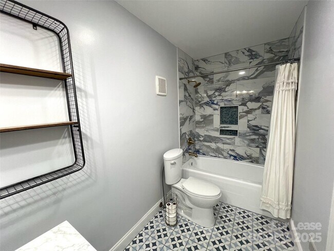 Building Photo - 5745 Riviere Dr