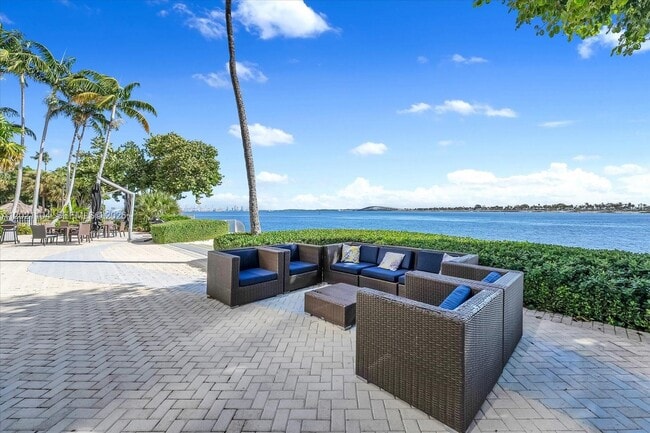 Building Photo - 2451 Brickell Ave
