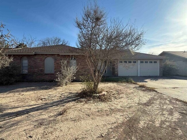 Building Photo - 108 Fiesta Dr