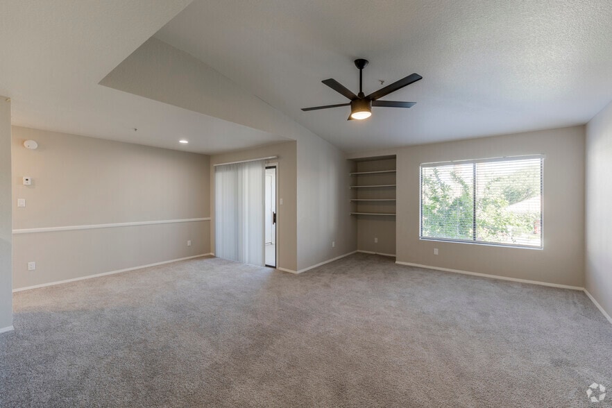 2BR, 1BA - 912SF - Living Room - Anacosta at McCormick Ranch