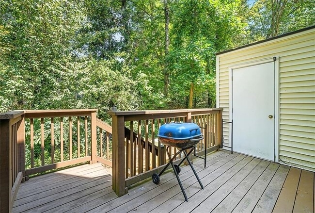 Building Photo - 6615 Sienna Ct