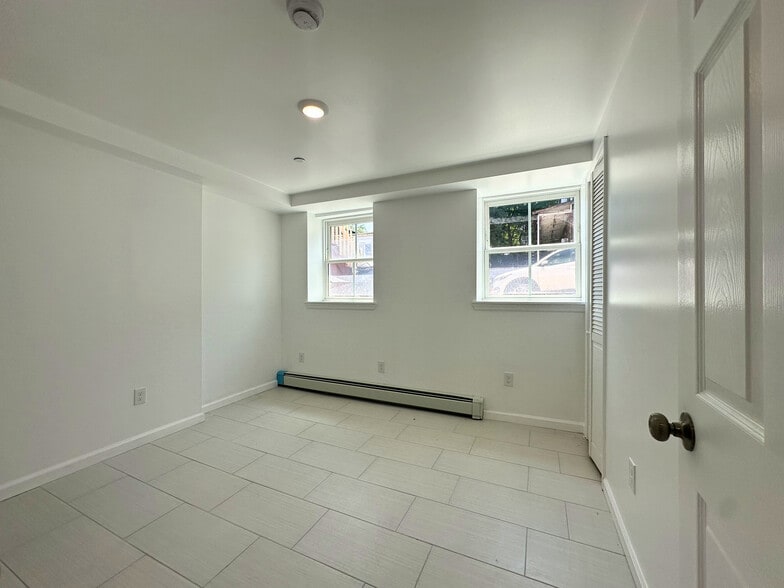 Building Photo - 44 Farrington St