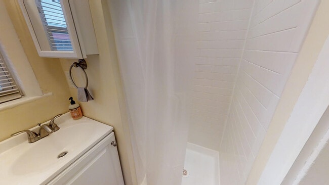 Building Photo - 5-7 Blake St. Unit 1