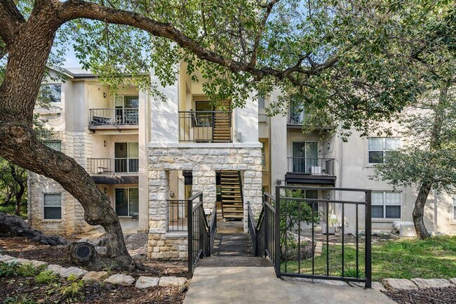 Building Photo - 6000 Shepherd Mountain Cove