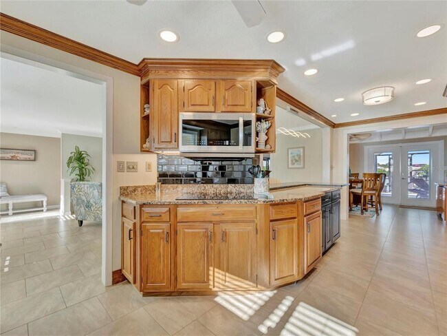 Building Photo - 10432 Sandpiper Rd W