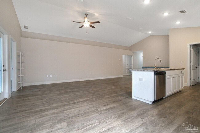 Building Photo - 152 Polo Ter