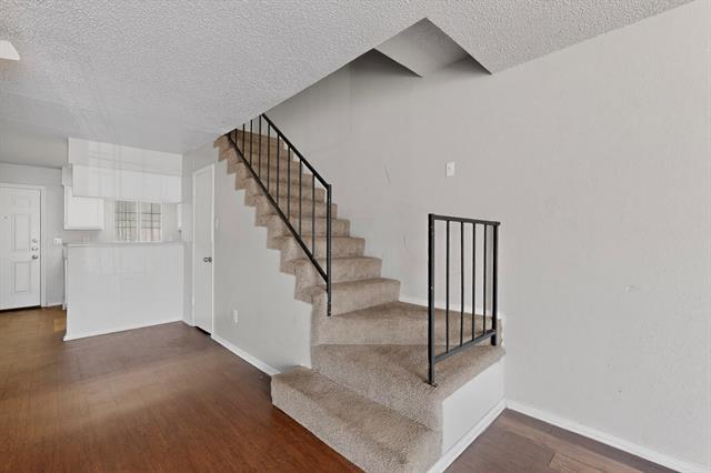 Building Photo - 9467 Olde Towne Row