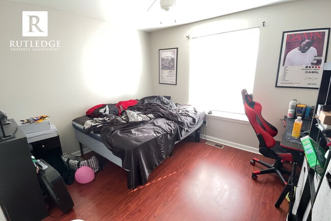 Building Photo - Cozy 3 Bed / 2 Bath Home in South Medford with Fenced Backyard