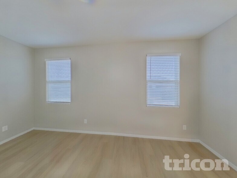 Building Photo - 16971 N Quinto Dr