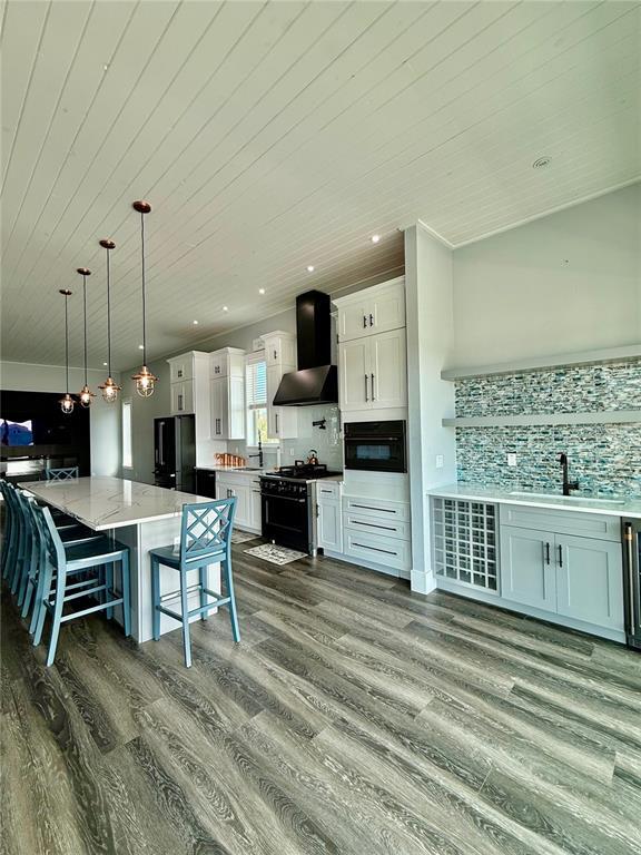 Building Photo - 304 N 7th St