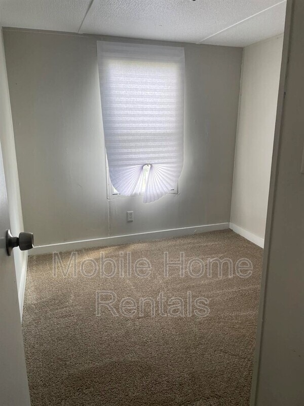 Building Photo - 129 Red Fox Loop