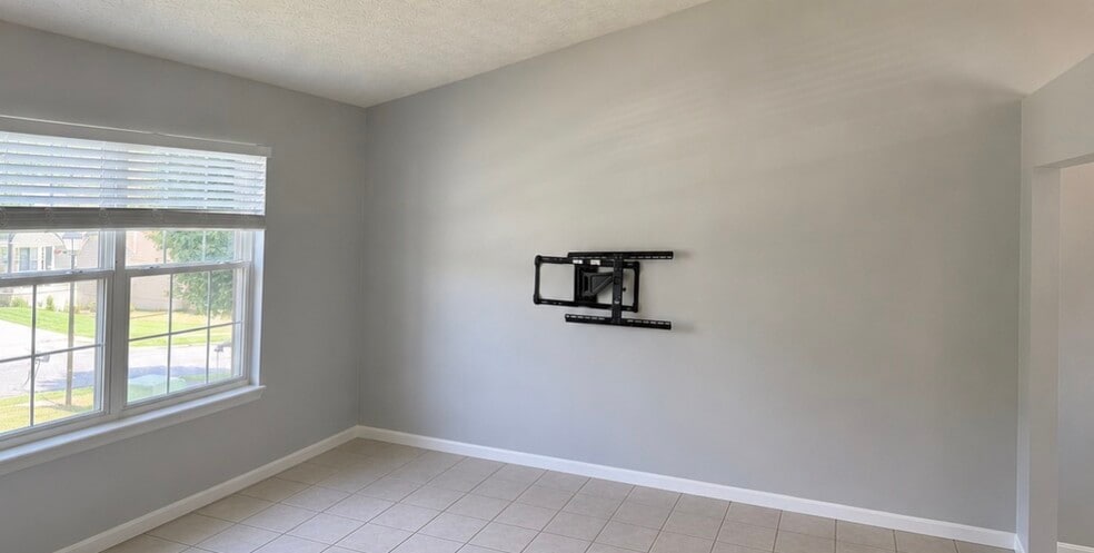 Building Photo - 2715 Shamu Dr