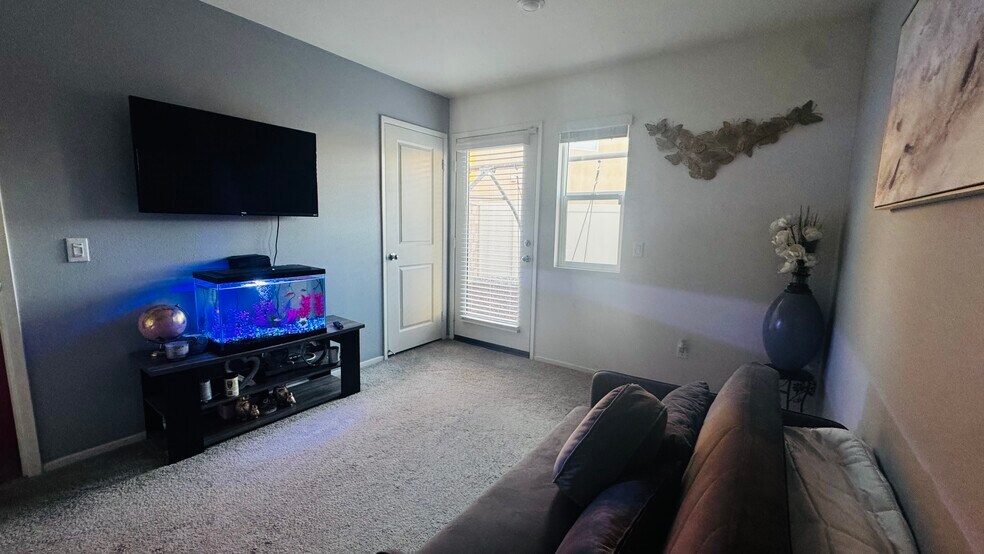 Building Photo - 1377 Provence Ct