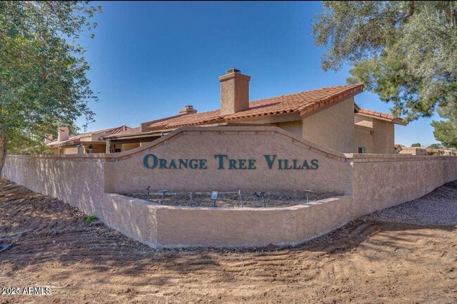 Building Photo - 5521 E Paradise Dr