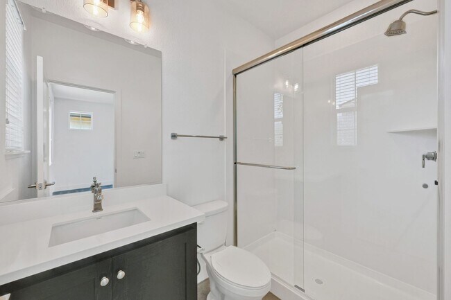 Building Photo - Stunning 4 Bedrooms 3.5 Bathrooms Two Story Home Located Short Distance of Sonoma State Universit...