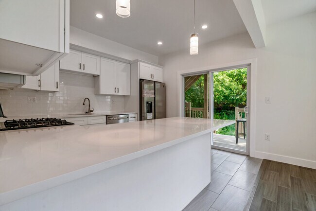 Building Photo - 79 Ballou Ave