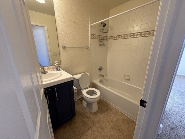 Building Photo - 631 Hanging Rock Pl