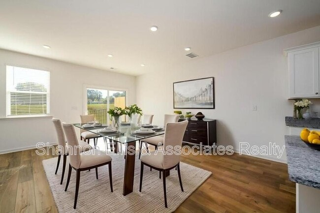 Building Photo - 2559 Adventure Wy