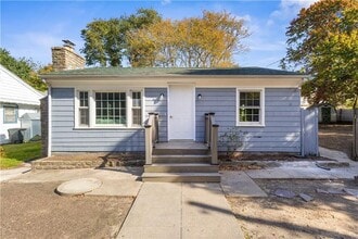 Building Photo - 400 Schooner Ave