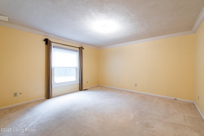 Building Photo - 8015 Schroering Dr