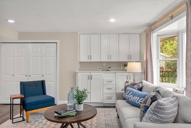 Building Photo - 62 Gregory Rd