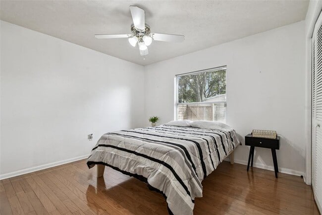 Building Photo - 15410 Manning Dr