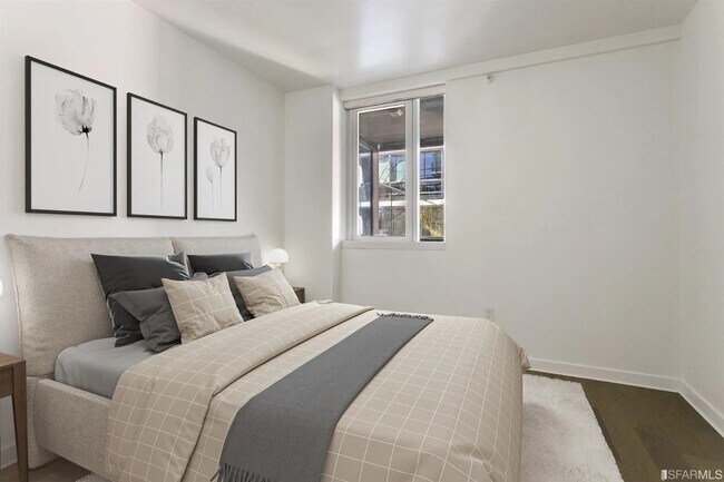 Building Photo - 1688 Pine St