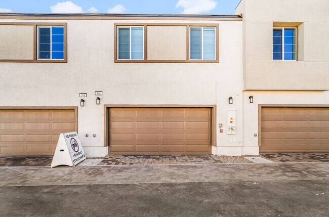 Building Photo - Modern Cadence Townhome with Open-Concept Living & Energy-Efficient Features!