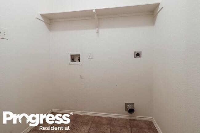 Building Photo - 1010 Weeson Rd