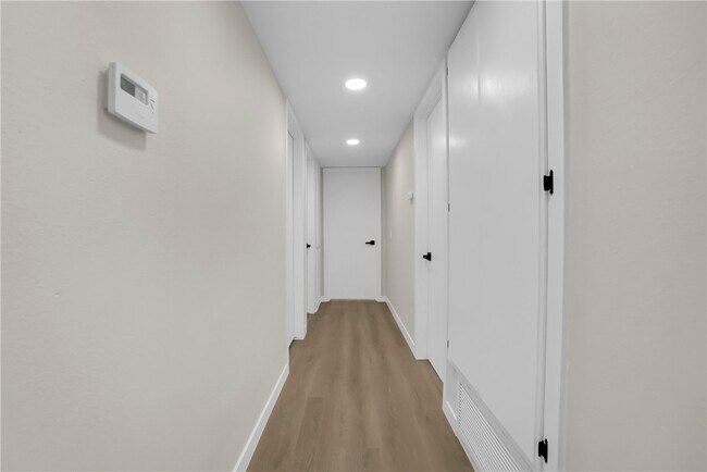 Building Photo - 1242 Sultan Cir