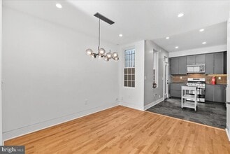 Building Photo - 1222 Wylie St NE