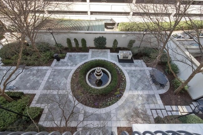 Building Photo - 195 14th St NE