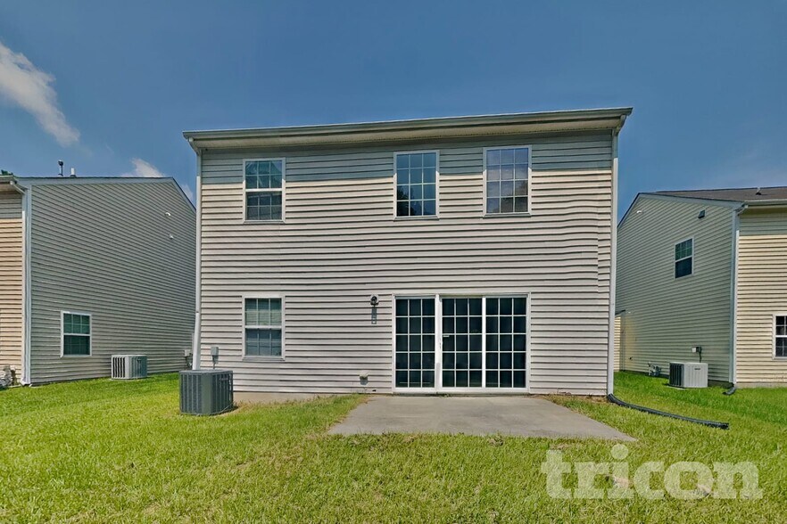 Building Photo - 910 Statler Dr