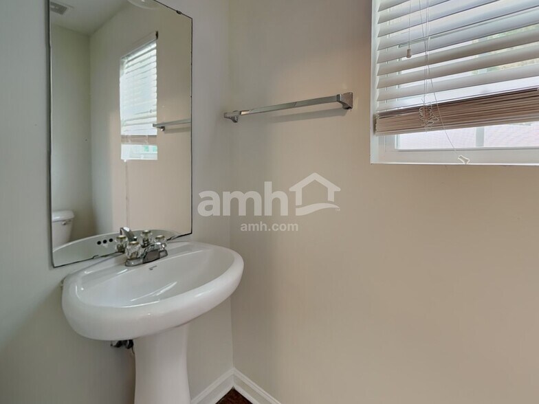 Building Photo - 3309 Vallejo Trl